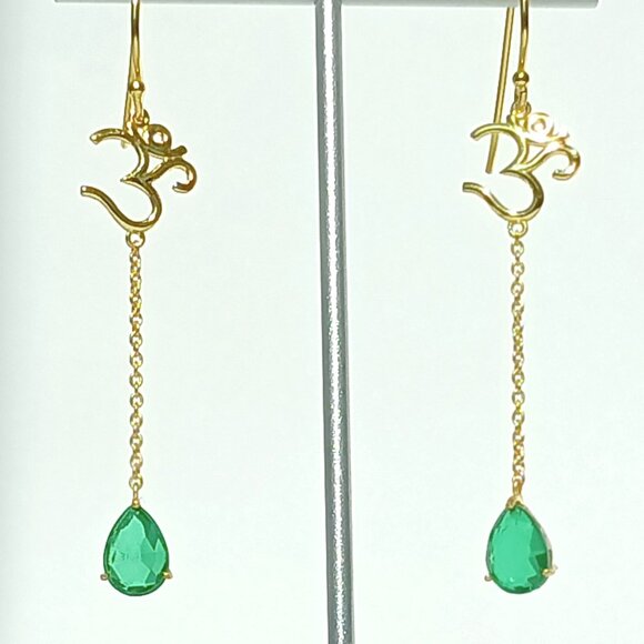 925 Sterling Silver Emerald Om Earrings – Delicate 18k Gold Plated Gift for Her - Picture 3 of 9